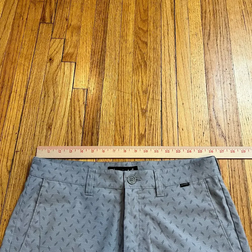 Travis Mathew Shorts Mens 32 Gray Performance Golf Stretch Flat Front Geometric